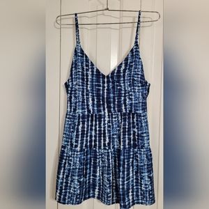 Old Navy blue tie dye top